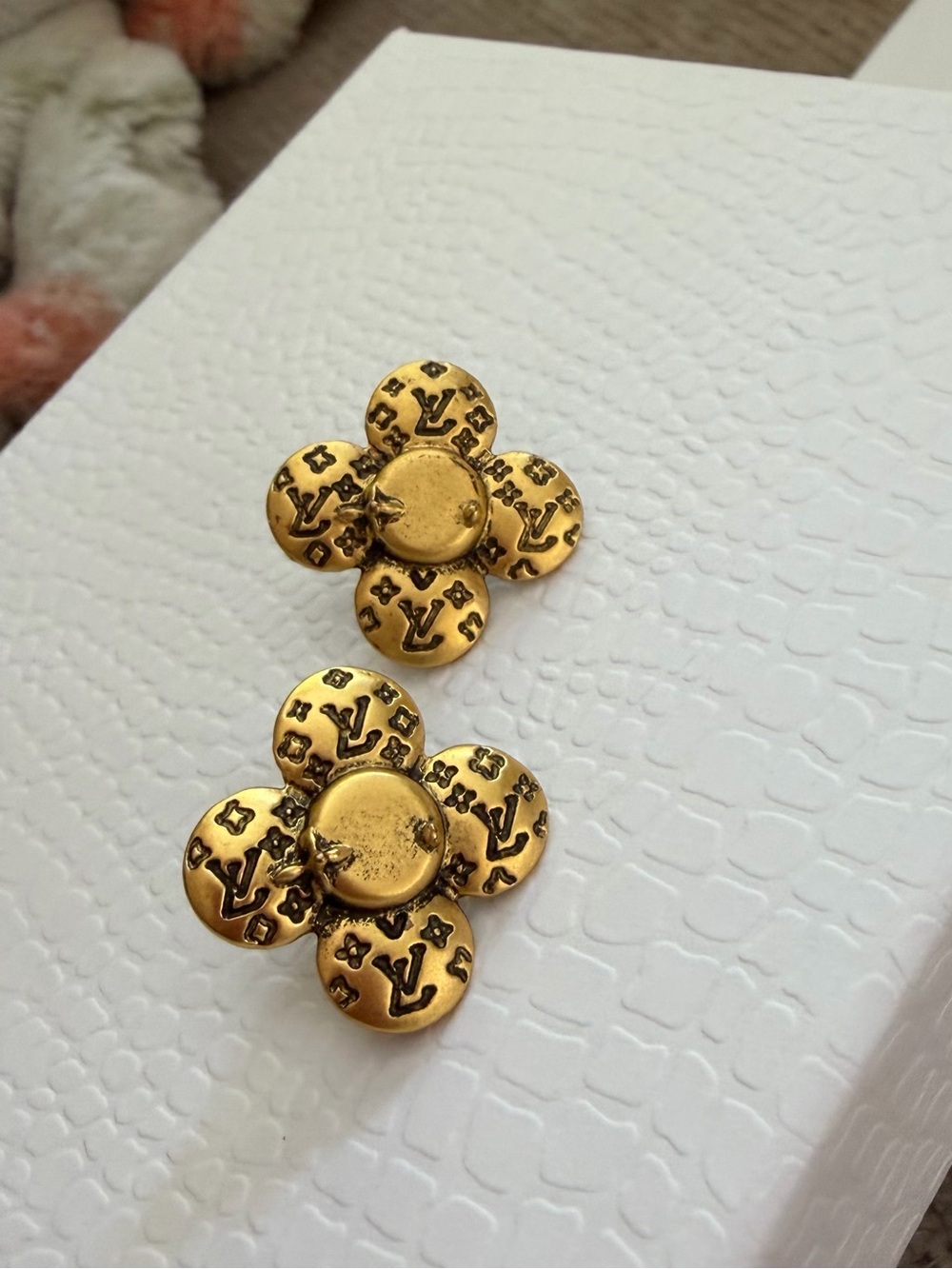 Gold Tine Flower Stud Earrings - Women Jewelry, Fashion Jewelry, New